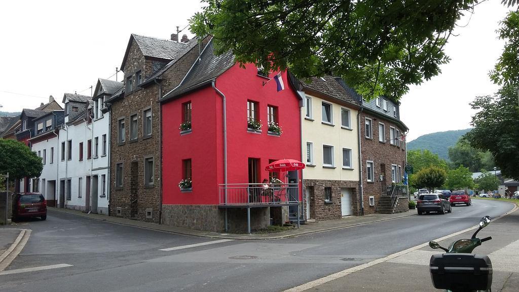 Vakantiehuis "Het Rode Huis" Treis-Karden Exterior foto